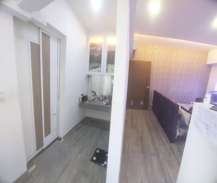 439C Sengkang West Avenue, 439C Sengkang West Avenue, 2 Bedrooms, 1,011 sqft, HDB Flat For Sale, by Sani Faisal, 500247015 - Bedroom - PropertyGuru.com.sg