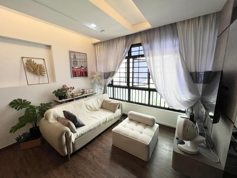 439C Sengkang West Avenue, 439C Sengkang West Avenue, Seletar / Yio Chu Kang, 2 Bedrooms, 1,011 sqft, HDB Flat For Sale, by Sani Faisal, 500247015 - Living Room - PropertyGuru.com.sg