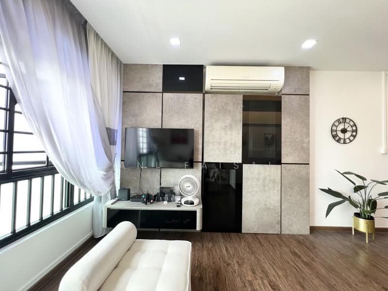 439C Sengkang West Avenue, 439C Sengkang West Avenue, Seletar / Yio Chu Kang, 2 Bedrooms, 1,011 sqft, HDB Flat For Sale, by Sani Faisal, 500247015 - Living Room - PropertyGuru.com.sg
