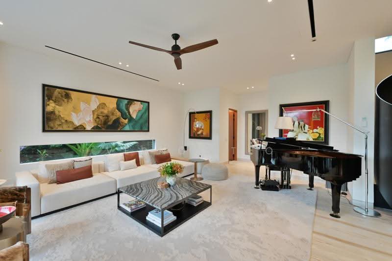 MAGNUM OPUS BUNGALOW WITH EVERYTHING, Tanglin / Holland / Bukit Timah, 8 Bedrooms, 9,994 sqft, Bungalow House For Sale, by Vernon Teo, 500247026 - PropertyGuru.com.sg
