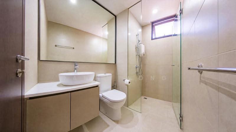 Vue 8 Residence, Pasir Ris Heights, Pasir Ris / Tampines, 4 Bedrooms, 1,346 sqft, Condominium For Sale, by Danny Wong, 500247040 - Bathroom - PropertyGuru.com.sg