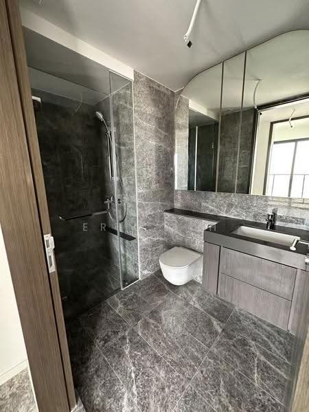 Avenue South Residence, 13 Silat Avenue, 4 Bedrooms, 1,496 sqft, Condominium For Rent, by Eric Goh, 500247061 - Bathroom - PropertyGuru.com.sg