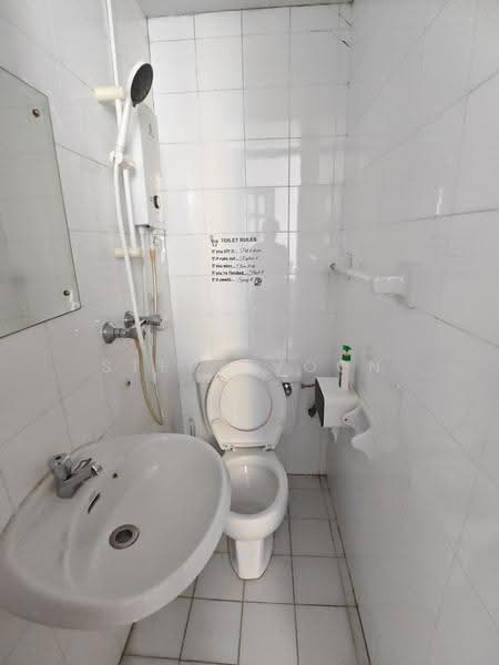 Emerald Park, 6 Indus Road, Room Rental, 120 sqft, Condominium For Rent, by Steve Voon, 500247065 - Bathroom - PropertyGuru.com.sg