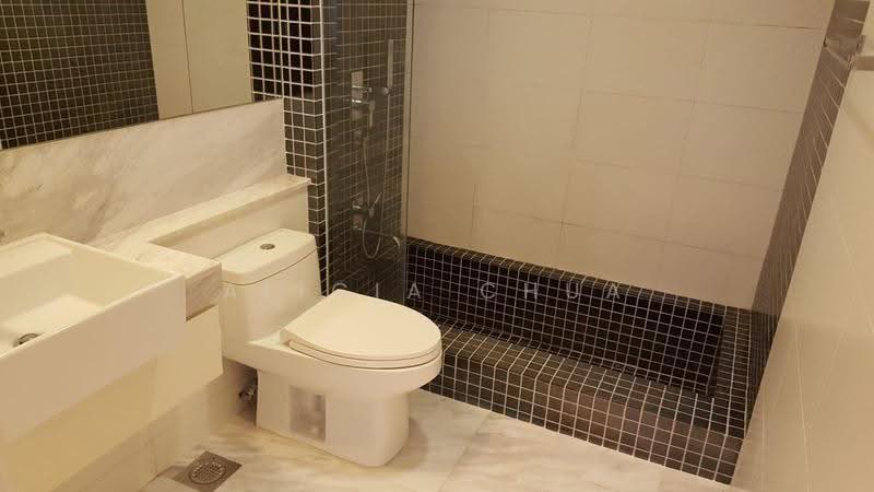 Ferraria Park Condo, 12 Flora Drive, Changi Airport / Changi Village, 2 Bedrooms, 928 sqft, Condominium For Rent, by Alicia Chua, 500247070 - Bathroom - PropertyGuru.com.sg
