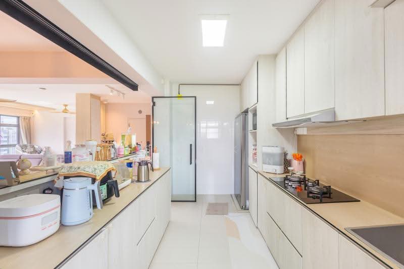 627B Tampines Street 61, 627B Tampines Street 61, 3 Bedrooms, 1,248 sqft, HDB Flat For Sale, by Jesper Kow Zhong Jun, 500247076 - Kitchen - PropertyGuru.com.sg