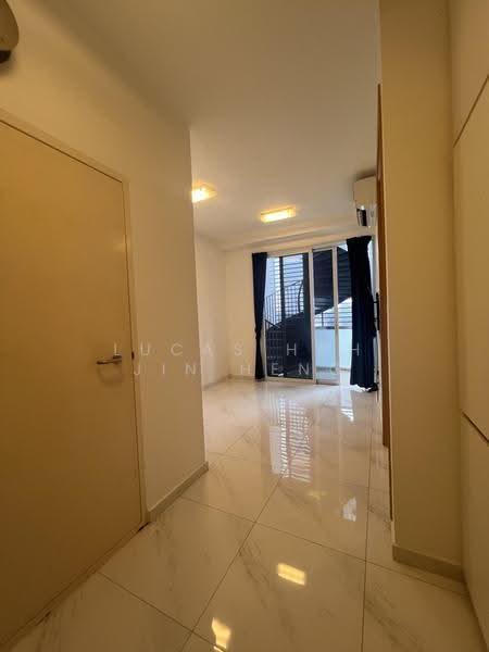10 Shelford, 10 Shelford Road, Newton / Novena, 1 Bedroom, 872 sqft, Apartment For Rent, by Lucas Hoh Jin Heng, 500247077 - Corridor - PropertyGuru.com.sg