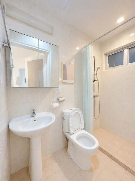 Limau Park, 28 Jalan Limau Bali, Bedok / Upper East Coast, 3 Bedrooms, 1,270 sqft, Condominium For Sale, by Tanya Yang, 500247079 - Bathroom - PropertyGuru.com.sg