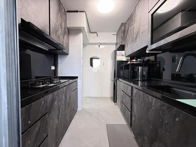 95B Henderson Road, 95B Henderson Road, 2 Bedrooms, 732 sqft, HDB Flat For Sale, by Nuris Alicia, 500247082 - Kitchen - PropertyGuru.com.sg