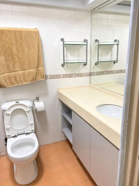 163A Punggol Central, 163A Punggol Central, Hougang / Punggol / Sengkang, 3 Bedrooms, 1,023 sqft, HDB Flat For Sale, by Dennis Lim, 500247088 - Bathroom - PropertyGuru.com.sg