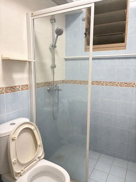 163A Punggol Central, 163A Punggol Central, Hougang / Punggol / Sengkang, 3 Bedrooms, 1,023 sqft, HDB Flat For Sale, by Dennis Lim, 500247088 - Bathroom - PropertyGuru.com.sg