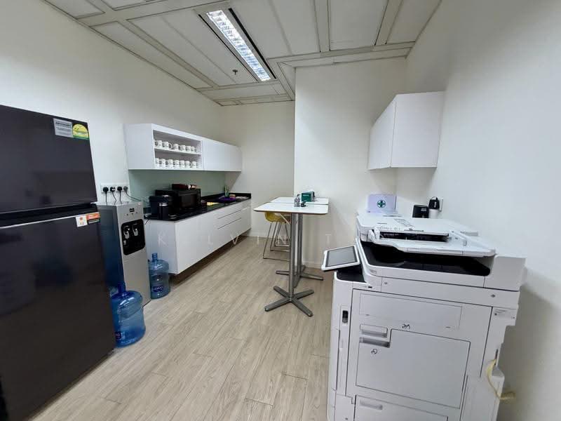 TANJONG PAGAR MRT - Fitted Office Space For Lease With Sea View, Tanjong Pagar MRT, Chinatown / Tanjong Pagar, 2,282 sqft, Office For Rent, by Kelvin Teo, 500247089 - CommercialGuru.com.sg