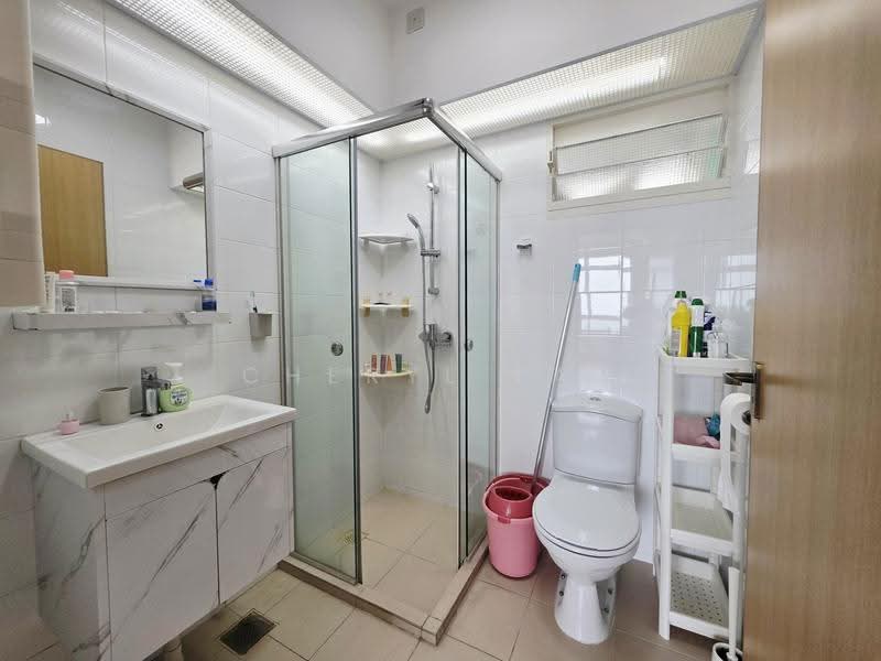 80A Telok Blangah Street 31, 80A Telok Blangah Street 31, Harbourfront / Telok Blangah, 3 Bedrooms, 1,022 sqft, HDB Flat For Rent, by Cheryl Tan, 500247104 - Bathroom - PropertyGuru.com.sg