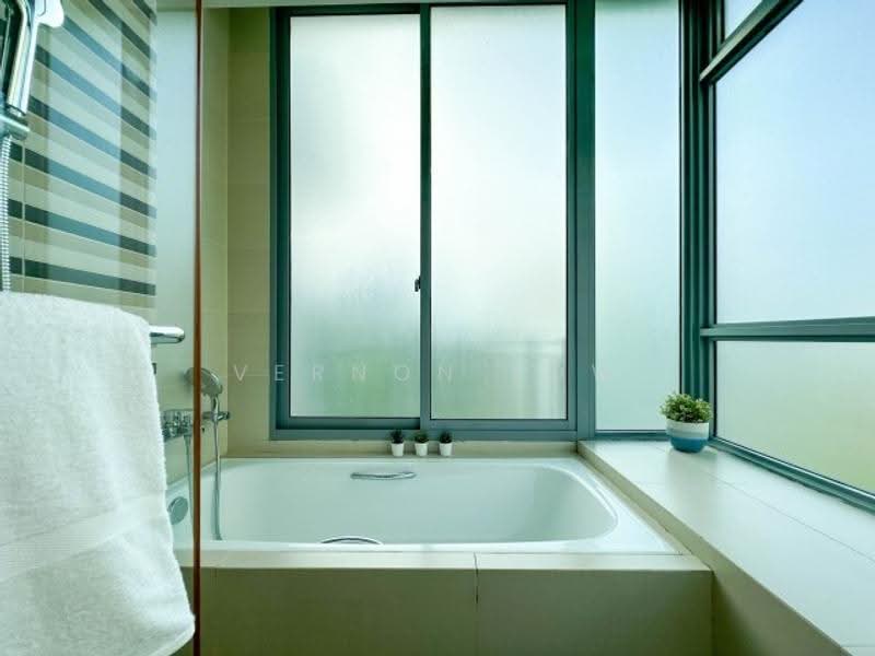ClementiWoods Condominium, 82 West Coast Road, Buona Vista / West Coast / Clementi New Town, 4 Bedrooms, 2,875 sqft, Condominium For Sale, by Vernon Low, 500247112 - PropertyGuru.com.sg