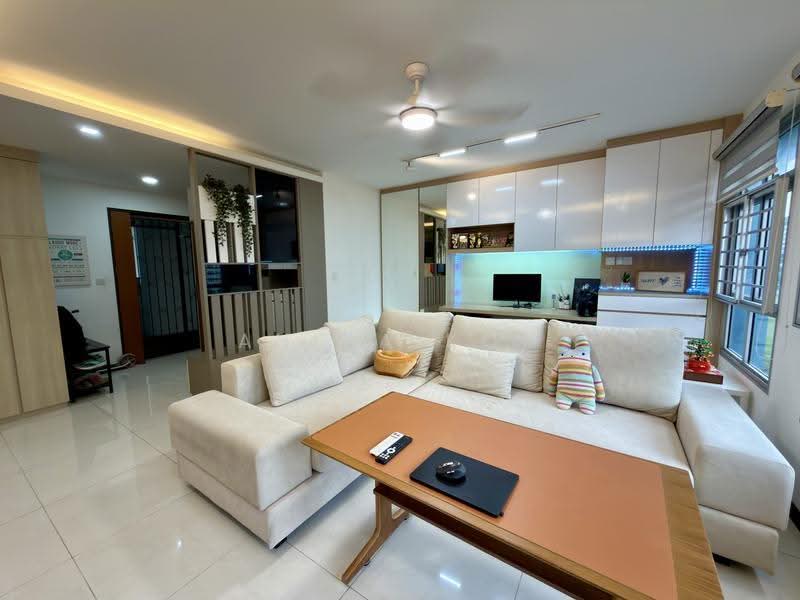 119B Canberra Crescent, 119B Canberra Crescent, Sembawang / Yishun, 3 Bedrooms, 1,216 sqft, HDB Flat For Sale, by Anita Koh, 500247129 - Living Room - PropertyGuru.com.sg