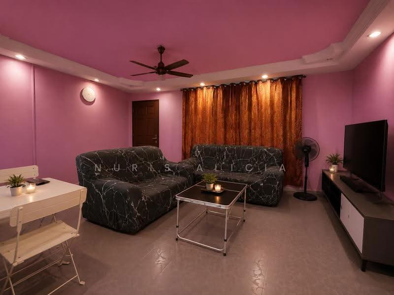 246 Yishun Avenue 9, 246 Yishun Avenue 9, Sembawang / Yishun, 3 Bedrooms, 904 sqft, HDB Flat For Sale, by Nuris Alicia, 500247133 - Living Room - PropertyGuru.com.sg