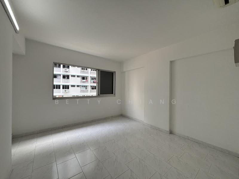 43 Sims Drive, 43 Sims Drive, Eunos / Geylang / Paya Lebar, 2 Bedrooms, 1,119 sqft, HDB Flat For Rent, by Betty Chiang, 500247144 - Common Room - PropertyGuru.com.sg