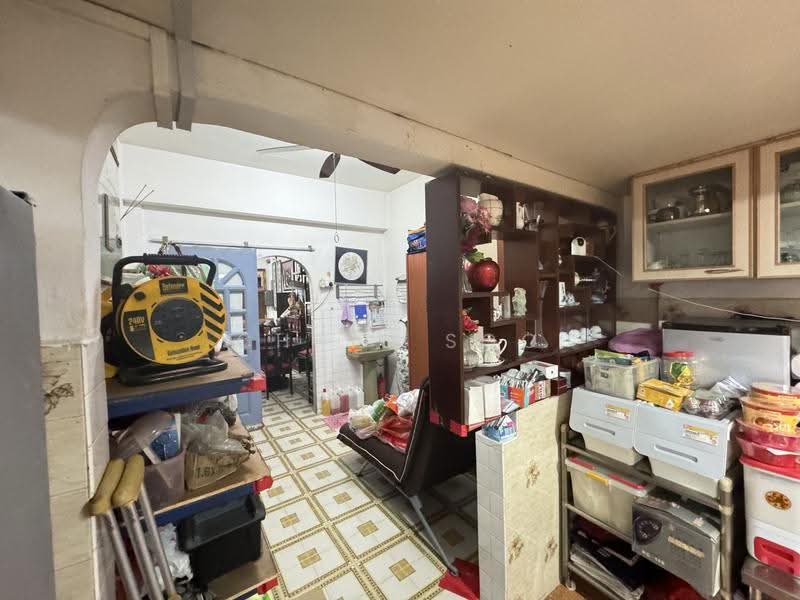 Land 4632 sqft Semi-D at $828k, Bedok / Upper East Coast, 6 Bedrooms, 4,000 sqft, Semi-Detached House For Sale, by Chris Soo, 500247146 - Interior - PropertyGuru.com.sg