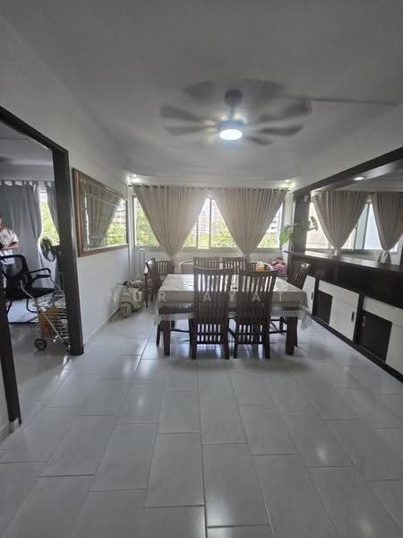 428 Choa Chu Kang Avenue 4, 428 Choa Chu Kang Avenue 4, Dairy Farm / Bukit Panjang / Choa Chu Kang, 3 Bedrooms, 1,130 sqft, HDB Flat For Sale, by Nur Ayat, 500247155 - Dining Room - PropertyGuru.com.sg