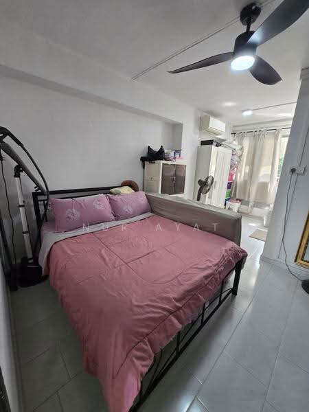 428 Choa Chu Kang Avenue 4, 428 Choa Chu Kang Avenue 4, Dairy Farm / Bukit Panjang / Choa Chu Kang, 3 Bedrooms, 1,130 sqft, HDB Flat For Sale, by Nur Ayat, 500247155 - Bedroom - PropertyGuru.com.sg