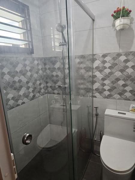 Master Bedroom available for rent in 630 Woodlands Ring Rd, 095, , Room Rental, 155 sqft, HDB Flat For Rent, by Nickson Guay, 500247166 - Bathroom - PropertyGuru.com.sg