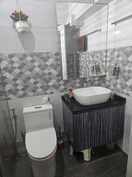Master Bedroom available for rent in 630 Woodlands Ring Rd, 095, , Room Rental, 155 sqft, HDB Flat For Rent, by Nickson Guay, 500247166 - Bathroom - PropertyGuru.com.sg