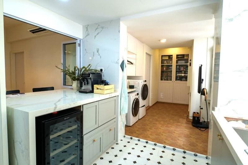 Avila Gardens, 11 Flora Road, Changi Airport / Changi Village, 4 Bedrooms, 1,755 sqft, Condominium For Sale, by Peter Lee, 500247167 - Kitchen - PropertyGuru.com.sg