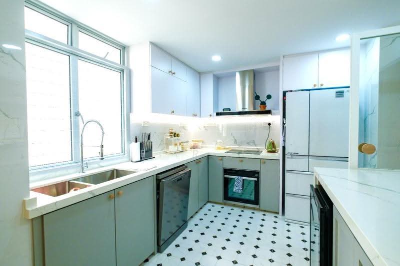 Avila Gardens, 11 Flora Road, Changi Airport / Changi Village, 4 Bedrooms, 1,755 sqft, Condominium For Sale, by Peter Lee, 500247167 - Kitchen - PropertyGuru.com.sg