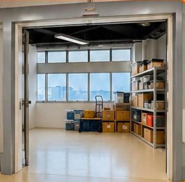 INDIVIDUAL STORGE SPACE JURONG, Boon Lay / Jurong / Tuas, 470 sqft, Warehouse For Rent, by Raj T C, 500247190 - Interior - CommercialGuru.com.sg