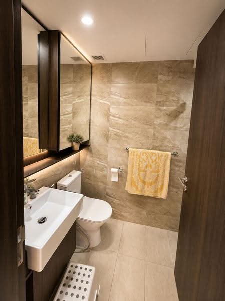 Riverfront Residences, 45 Hougang Avenue 7, Hougang / Punggol / Sengkang, 4 Bedrooms, 1,410 sqft, Condominium For Sale, by JASHAN SINGH, 500247209 - Bathroom - PropertyGuru.com.sg