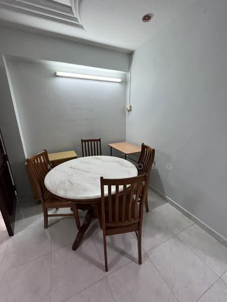 409 Sembawang Drive, 409 Sembawang Drive, Sembawang / Yishun, 3 Bedrooms, 968 sqft, HDB Flat For Rent, by Kelvin Ong, 500247212 - Dining Room - PropertyGuru.com.sg