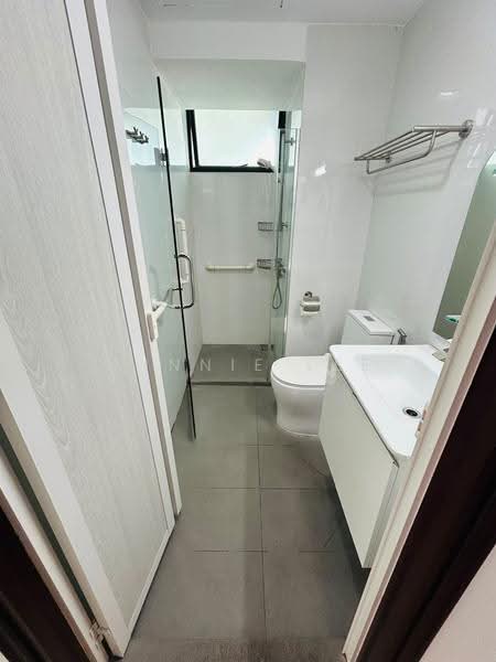 Westmere, 71 Jurong East Street 13, Boon Lay / Jurong / Tuas, Room Rental, 200 sqft, Condominium For Rent, by Winnie Lee, 500247218 - Bathroom - PropertyGuru.com.sg