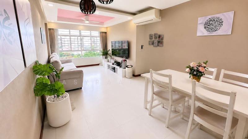426A Yishun Avenue 11, 426A Yishun Avenue 11, Sembawang / Yishun, 3 Bedrooms, 990 sqft, HDB Flat For Sale, by Asyraaf TCR, 500247230 - Living Room - PropertyGuru.com.sg