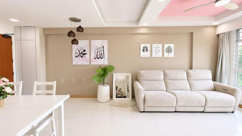 426A Yishun Avenue 11, 426A Yishun Avenue 11, Sembawang / Yishun, 3 Bedrooms, 990 sqft, HDB Flat For Sale, by Asyraaf TCR, 500247230 - Living Room - PropertyGuru.com.sg