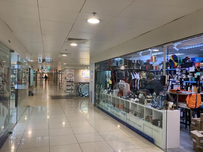 International Plaza, 10 Anson Road, Chinatown / Tanjong Pagar, 236 sqft, Mall Shop For Rent, by David Poh, 500247235 - Corridor - CommercialGuru.com.sg