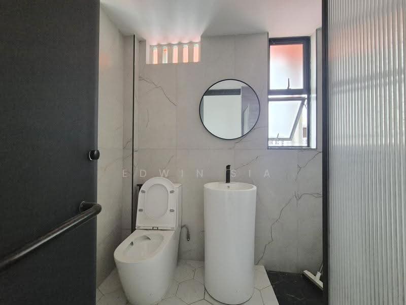 Joo Chiat Place, Joo Chiat Place, East Coast / Marine Parade, 1,098 sqft, Office For Rent, by Edwin Sia, 500247239 - Bathroom - CommercialGuru.com.sg