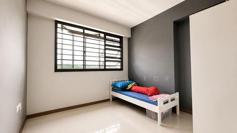 467A Bukit Batok West Avenue 9, 467A Bukit Batok West Avenue 9, Dairy Farm / Bukit Panjang / Choa Chu Kang, 2 Bedrooms, 732 sqft, HDB Flat For Sale, by Asyraaf TCR, 500247243 - Bedroom - PropertyGuru.com.sg