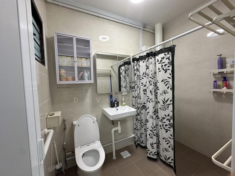 704 Woodlands Drive 40, 704 Woodlands Drive 40, Admiralty / Woodlands, Room Rental, 100 sqft, HDB Flat For Rent, by Dave Ong, 500247261 - Bathroom - PropertyGuru.com.sg