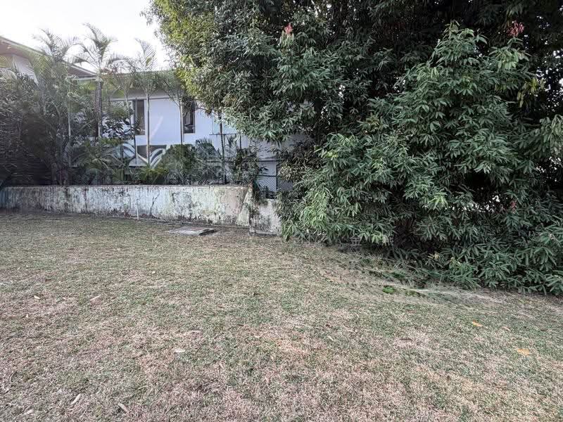 GCB land to rebuild your dreamed home !, walk to king albert park MRT - call 8130 3636 to view now!, Clementi Park / Upper Bukit Timah, 3 Bedrooms, 3,000 sqft, Good Class Bungalow For Sale, by Kim Yan 金燕, 500247282 - Exterior - PropertyGuru.com.sg