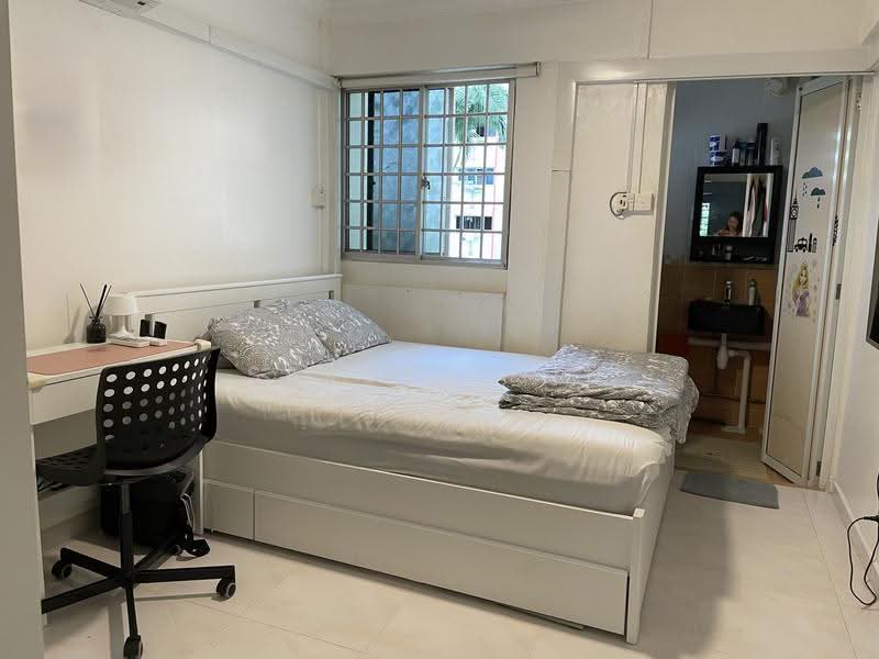 702 West Coast Road, 702 West Coast Road, Buona Vista / West Coast / Clementi New Town, 2 Bedrooms, 721 sqft, HDB Flat For Sale, by Serene Sin, 500247289 - Bedroom - PropertyGuru.com.sg