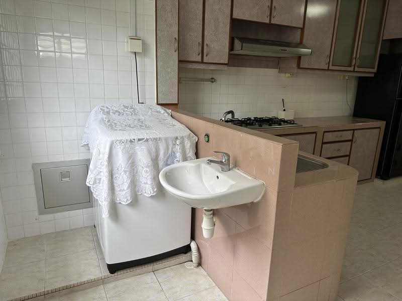 702 West Coast Road, 702 West Coast Road, Buona Vista / West Coast / Clementi New Town, 2 Bedrooms, 721 sqft, HDB Flat For Sale, by Serene Sin, 500247289 - Kitchen - PropertyGuru.com.sg