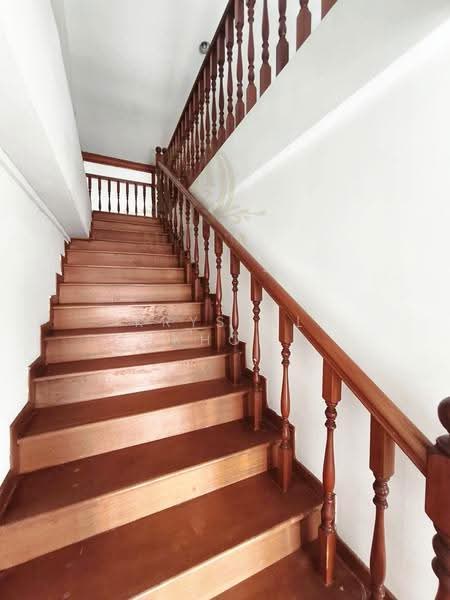 White Quaint Shophouse with Attic in the Heart of Telok Ayer, Amoy Street Craig Road Tras Street, Chinatown / Tanjong Pagar, 1,000 sqft, Office For Rent, by Krystal Khor, 500247297 - Interior - CommercialGuru.com.sg
