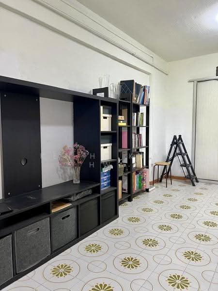 129 Bedok North Street 2, 129 Bedok North Street 2, Bedok / Upper East Coast, 2 Bedrooms, 721 sqft, HDB Flat For Sale, by Ken Ho Kian Hwa, 500247301 - Interior - PropertyGuru.com.sg