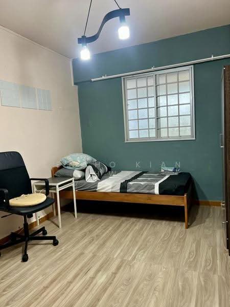 129 Bedok North Street 2, 129 Bedok North Street 2, Bedok / Upper East Coast, 2 Bedrooms, 721 sqft, HDB Flat For Sale, by Ken Ho Kian Hwa, 500247301 - Bedroom - PropertyGuru.com.sg