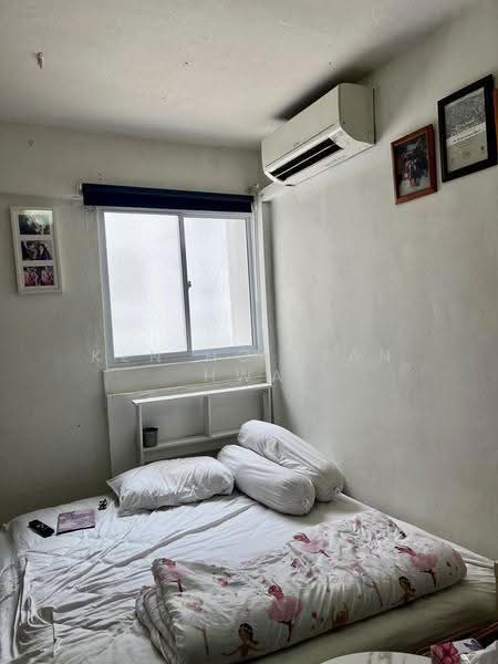 129 Bedok North Street 2, 129 Bedok North Street 2, Bedok / Upper East Coast, 2 Bedrooms, 721 sqft, HDB Flat For Sale, by Ken Ho Kian Hwa, 500247301 - Bedroom - PropertyGuru.com.sg