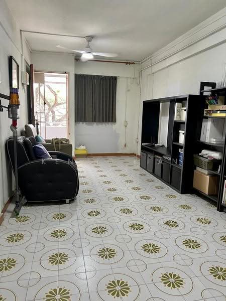 129 Bedok North Street 2, 129 Bedok North Street 2, Bedok / Upper East Coast, 2 Bedrooms, 721 sqft, HDB Flat For Sale, by Ken Ho Kian Hwa, 500247301 - Living Room - PropertyGuru.com.sg