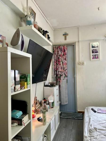 129 Bedok North Street 2, 129 Bedok North Street 2, Bedok / Upper East Coast, 2 Bedrooms, 721 sqft, HDB Flat For Sale, by Ken Ho Kian Hwa, 500247301 - Bedroom - PropertyGuru.com.sg