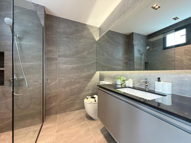 Sembawang Straits Estate, 23 Jalan Machang, Sembawang / Yishun, 5 Bedrooms, 4,834 sqft, Terraced House For Sale, by Marilyn Tan 陈凯欣, 500247325 - Bathroom - PropertyGuru.com.sg