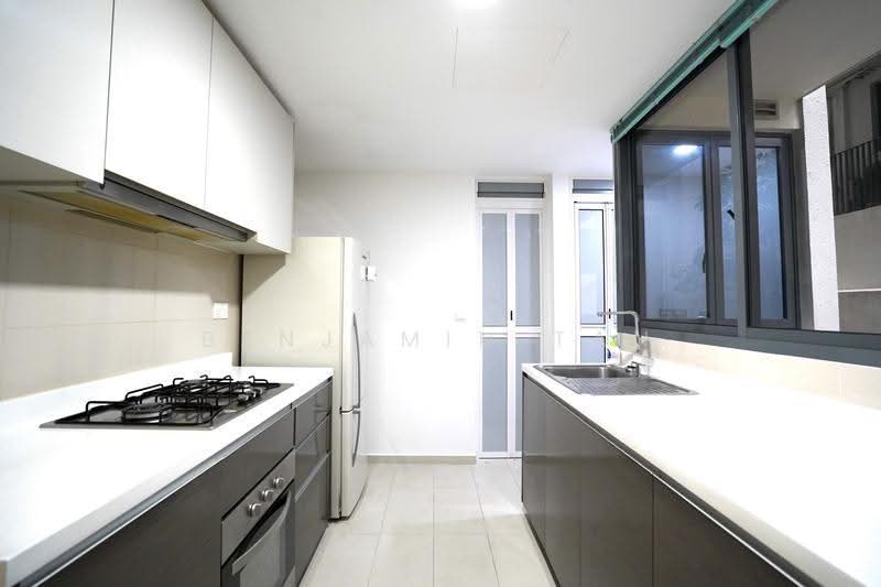 Twin Fountains, 11 Woodlands Avenue 6, Admiralty / Woodlands, 3 Bedrooms, 1,098 sqft, Condominium For Sale, by Benjamin Tan, 500247337 - Kitchen - PropertyGuru.com.sg