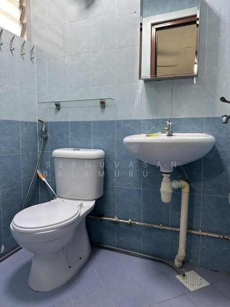 509 West Coast Drive, 509 West Coast Drive, Buona Vista / West Coast / Clementi New Town, Room Rental, 250 sqft, HDB Flat For Rent, by Seenuvasan Balamurugan (Bala), 500247342 - Bathroom - PropertyGuru.com.sg