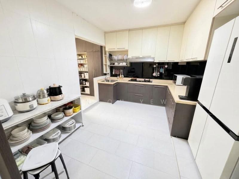 360 Tampines Street 34, 360 Tampines Street 34, Pasir Ris / Tampines, 3 Bedrooms, 1,345 sqft, HDB Flat For Sale, by Benson Yew, 500247354 - Kitchen - PropertyGuru.com.sg